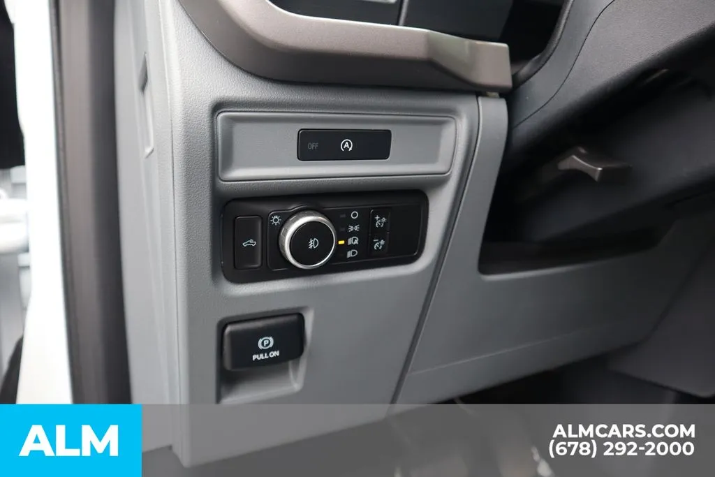 2025 Ford F-150 XLT - Photo 12