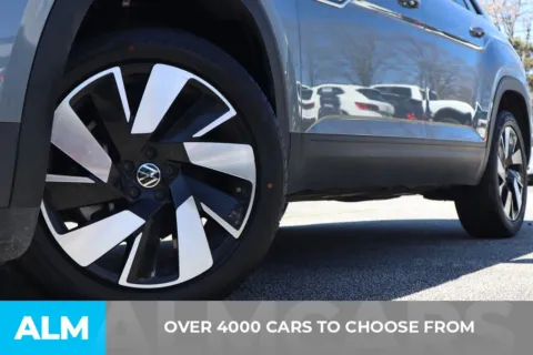 Photos of 2024 Volkswagen Atlas Cross Sport 2.0T SE w/Technology for sale in Roswell, GA at ALM Roswell