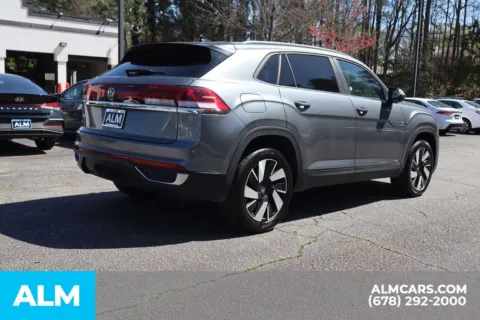 More photos of 2024 Volkswagen Atlas Cross Sport 2.0T SE w/Technology at ALM Roswell, GA