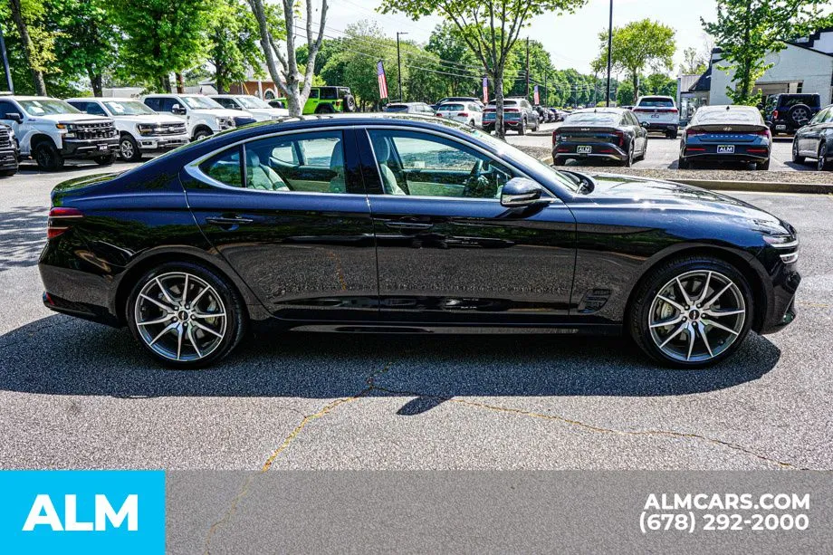 2025 GENESIS G70 Standard - Photo 9