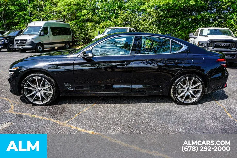 2025 GENESIS G70 Standard - Photo 7