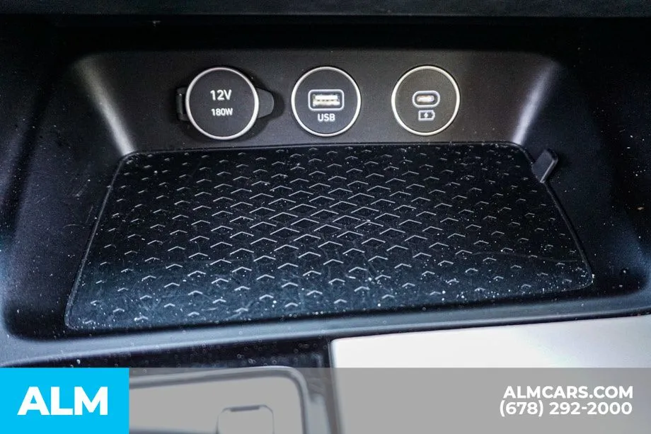 2025 GENESIS G70 Standard - Photo 42