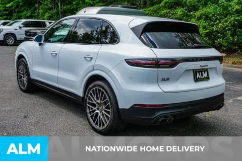 More photos of 2022 Porsche Cayenne Platinum Edition at ALM Roswell, GA