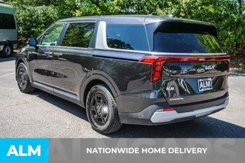 More photos of 2025 Kia Carnival LXS at ALM Roswell, GA