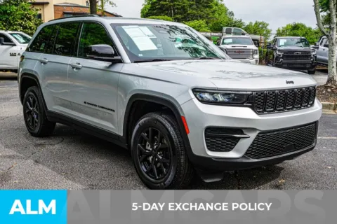 Another view of 2025 Jeep Grand Cherokee Altitude for sale in Roswell, GA at ALM Roswell