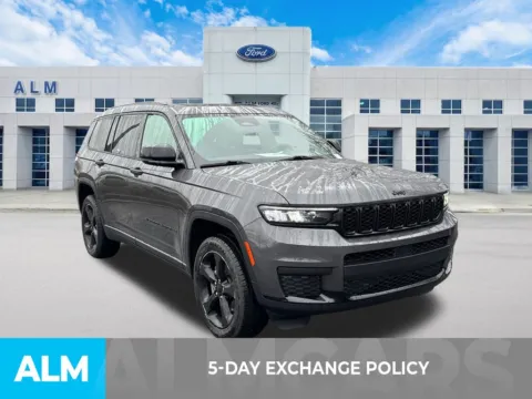 More photos of 2023 Jeep Grand Cherokee L Altitude at ALM Roswell, GA