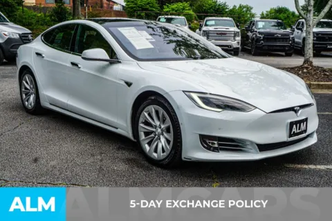 More photos of 2016 Tesla Model S 90D at ALM Roswell, GA