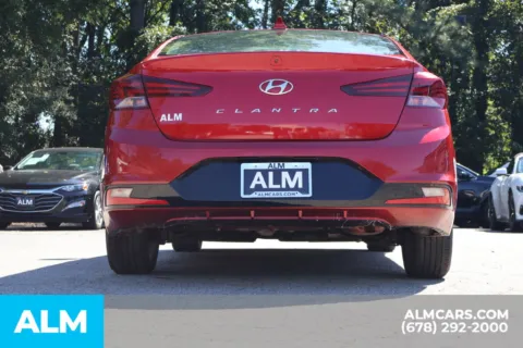More photos of 2020 Hyundai Elantra SEL at ALM Roswell, GA