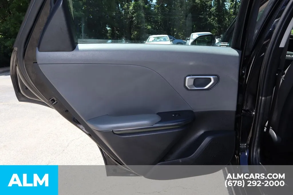 2025 Kia K4 LXS - Photo 18