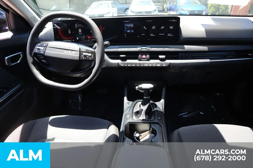 2025 Kia K4 LXS - Photo 23
