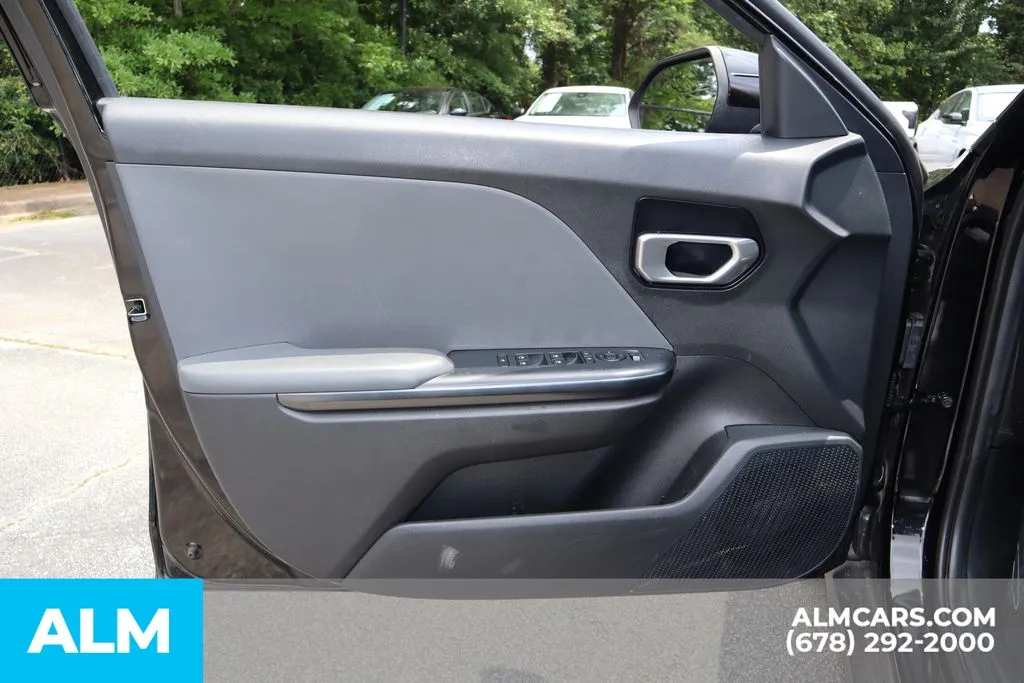 2025 Kia K4 LXS - Photo 13