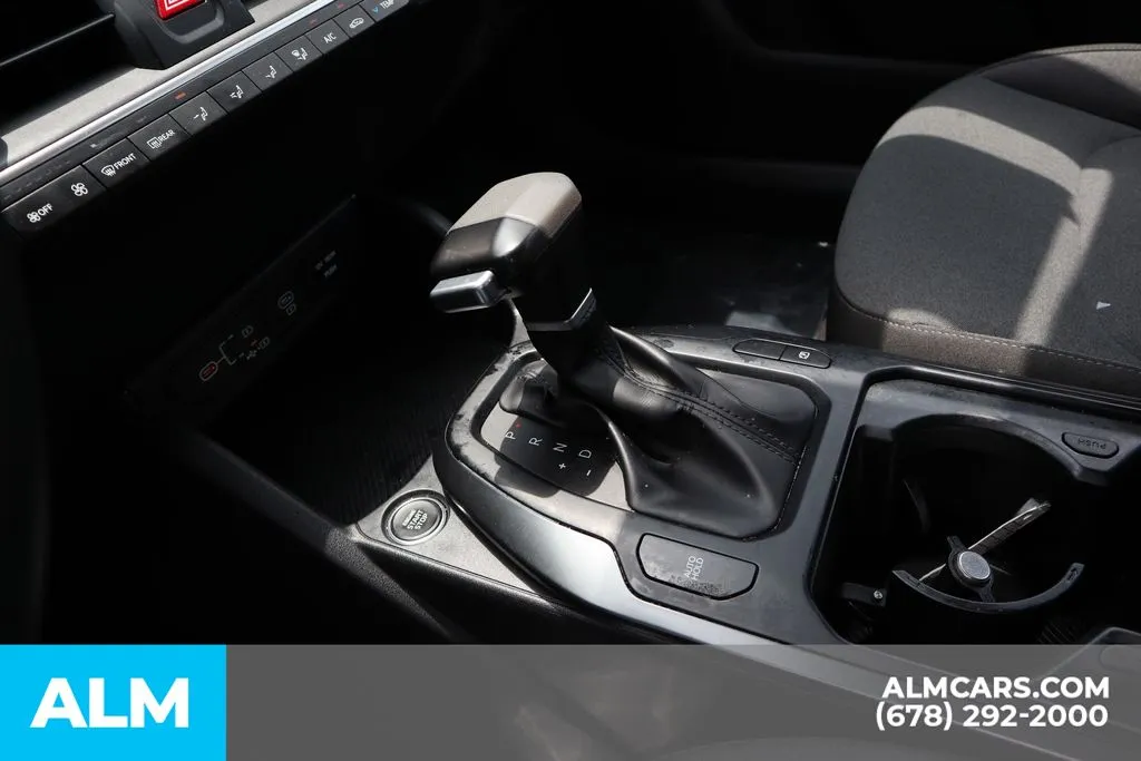 2025 Kia K4 LXS - Photo 28