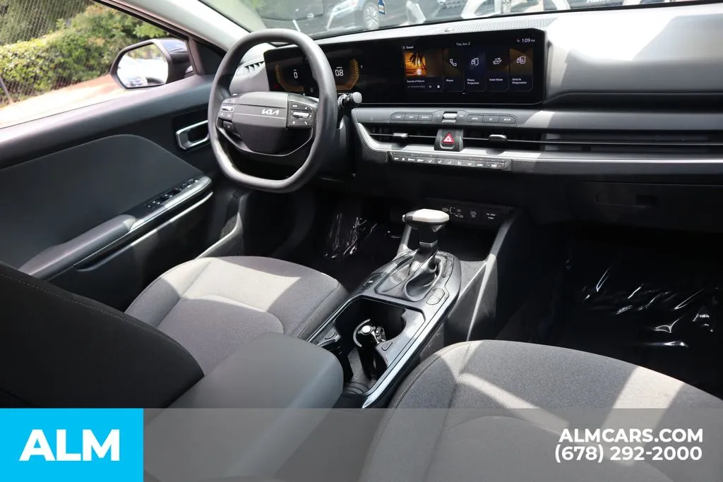 2025 Kia K4 LXS - Photo 23