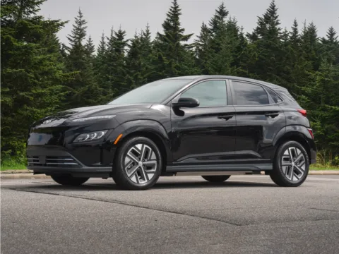 White 2023 Hyundai Kona Electric Limited for sale in Roswell, GA