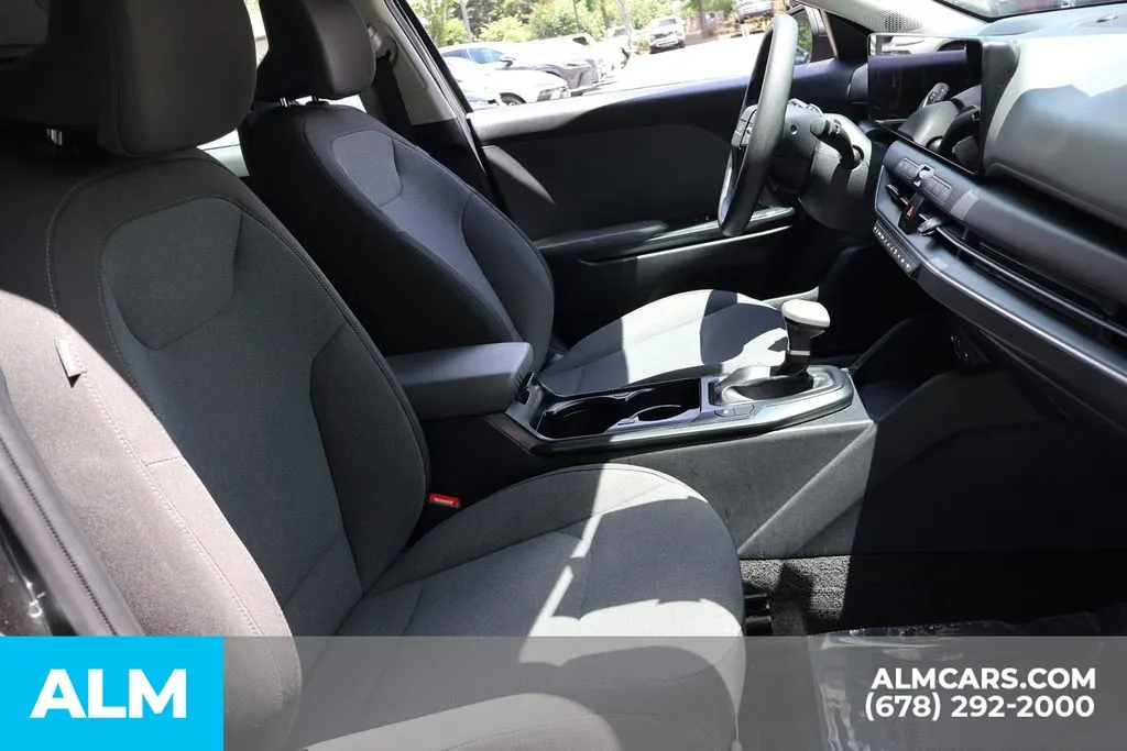 2025 Kia K4 LXS - Photo 24