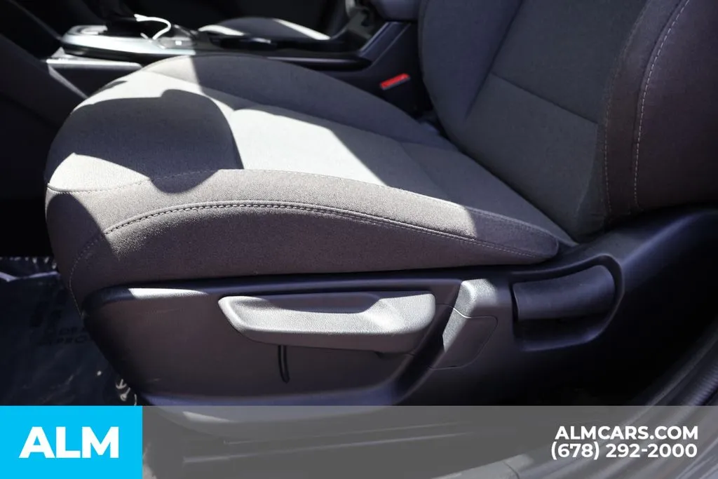 2025 Kia K4 LXS - Photo 11