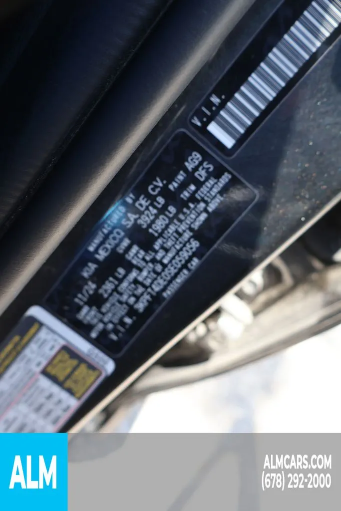 2025 Kia K4 LXS - Photo 36