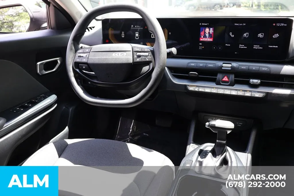 2025 Kia K4 LXS - Photo 23