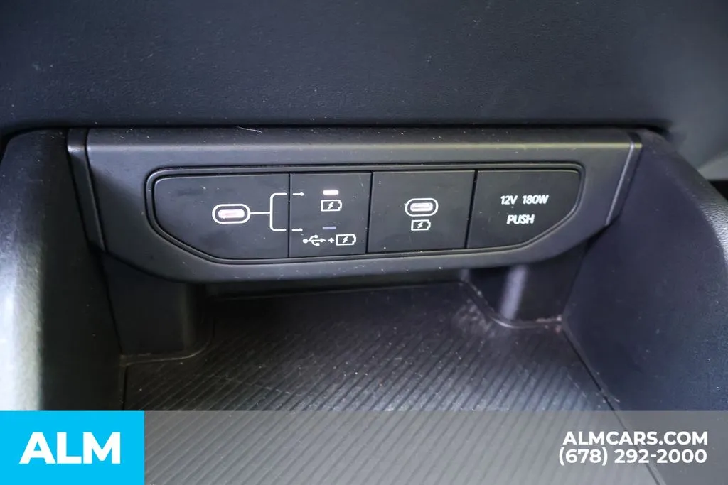 2025 Kia K4 LXS - Photo 31