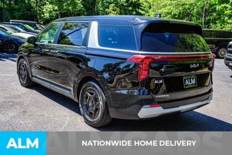 More photos of 2025 Kia Carnival LXS at ALM Roswell, GA