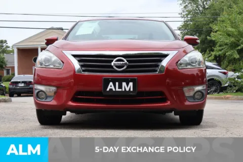 More photos of 2015 Nissan Altima 2.5 SV at ALM Roswell, GA