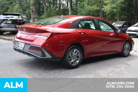 More photos of 2024 Hyundai Elantra SEL at ALM Roswell, GA