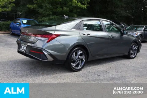 More photos of 2025 Hyundai Elantra SEL Convenience at ALM Roswell, GA
