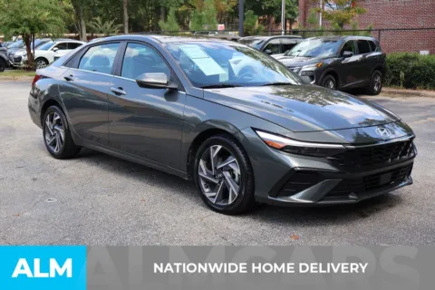 More photos of 2025 Hyundai Elantra SEL Convenience at ALM Roswell, GA
