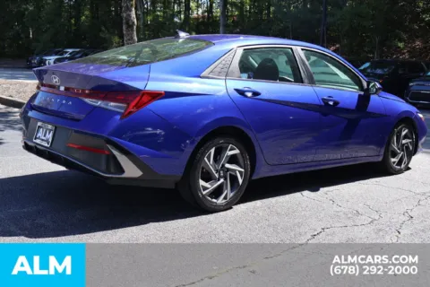 More photos of 2025 Hyundai Elantra SEL Convenience at ALM Roswell, GA