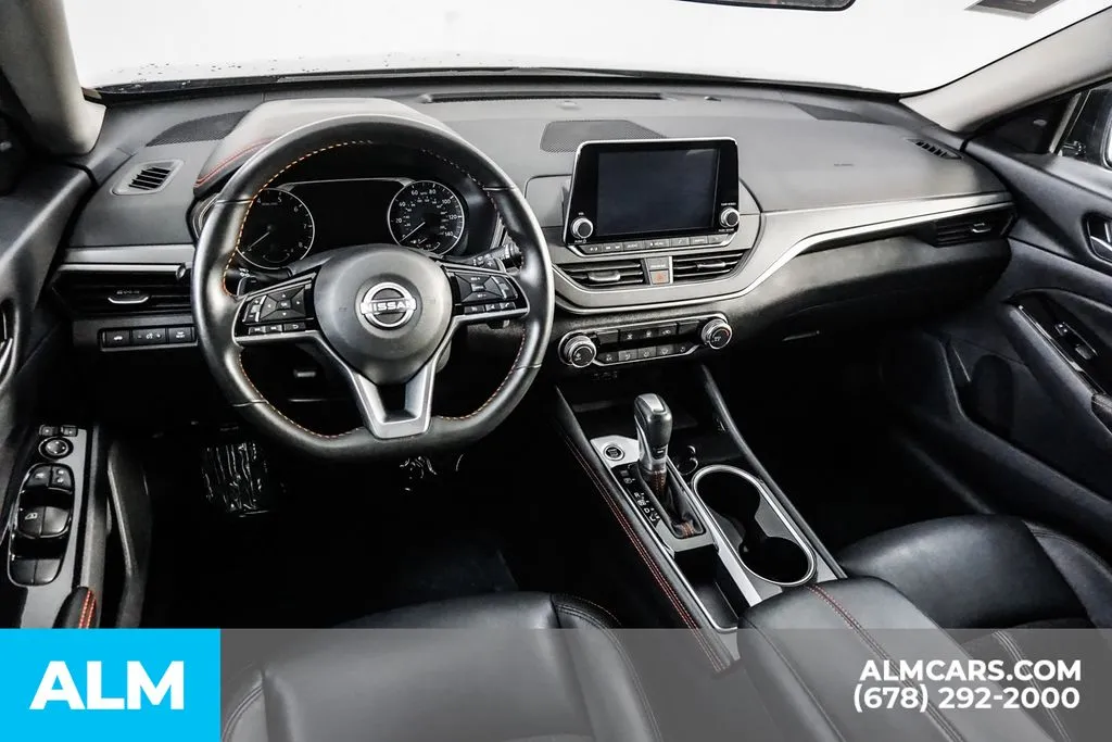 2025 Nissan Altima SR - Photo 28