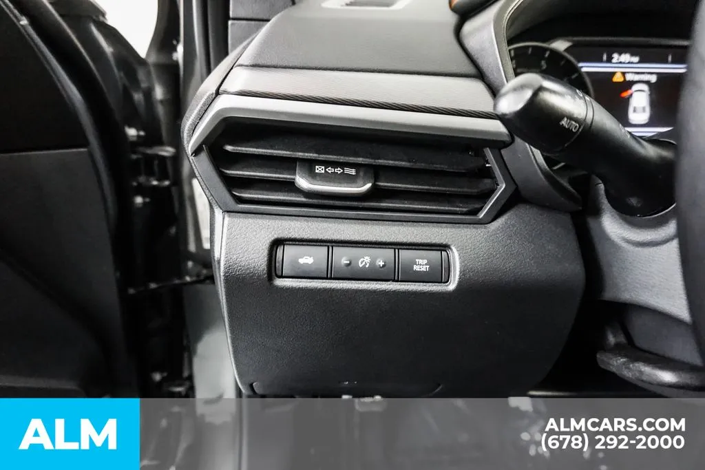 2025 Nissan Altima SR - Photo 36