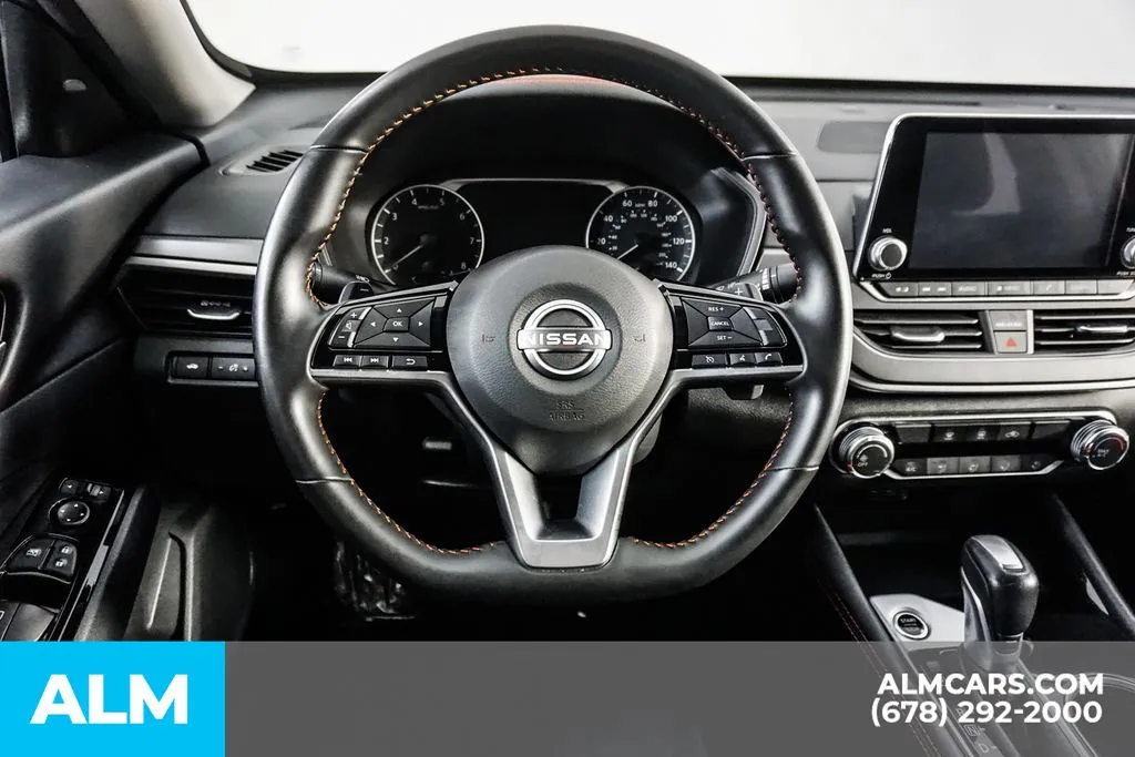 2025 Nissan Altima SR - Photo 29