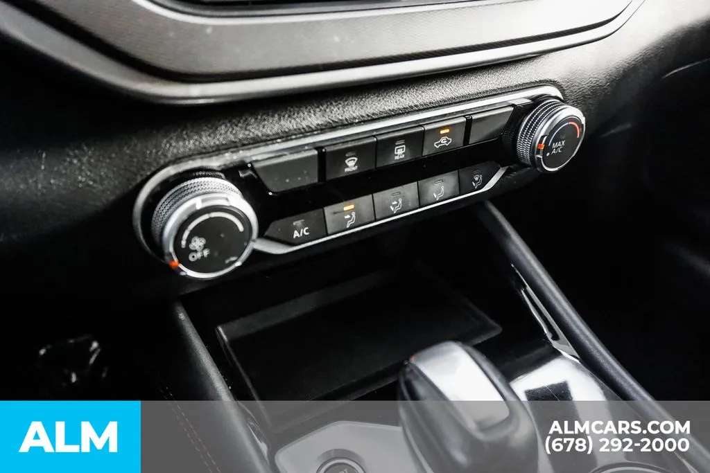 2025 Nissan Altima SR - Photo 45