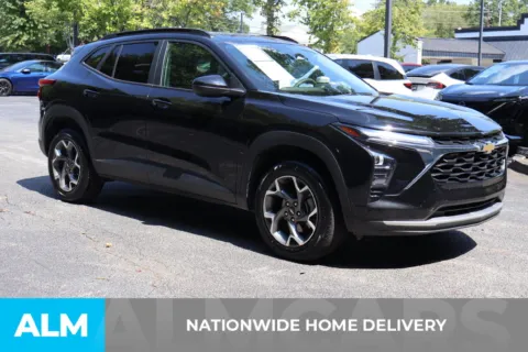 More photos of 2025 Chevrolet Trax LT at ALM Roswell, GA