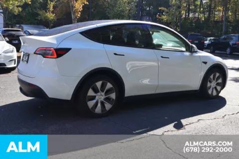 More photos of 2022 Tesla Model Y Long Range at ALM Roswell, GA