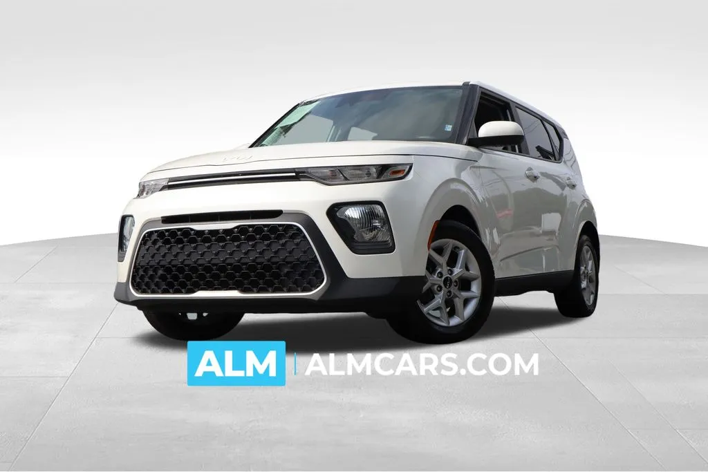 White 2023 Kia Soul LX for sale in Roswell, GA