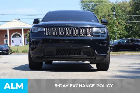 More photos of 2018 Jeep Grand Cherokee Altitude at ALM Roswell, GA