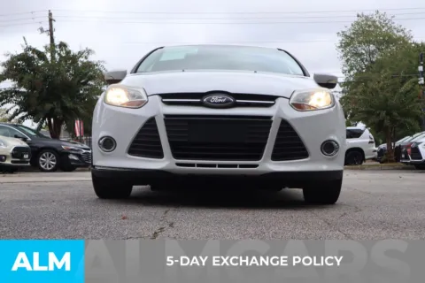More photos of 2013 Ford Focus SE at ALM Roswell, GA