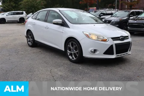 More photos of 2013 Ford Focus SE at ALM Roswell, GA