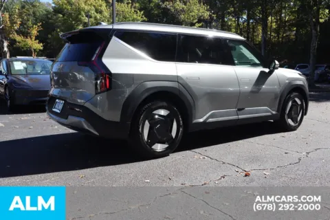 More photos of 2024 Kia EV9 Wind at ALM Roswell, GA