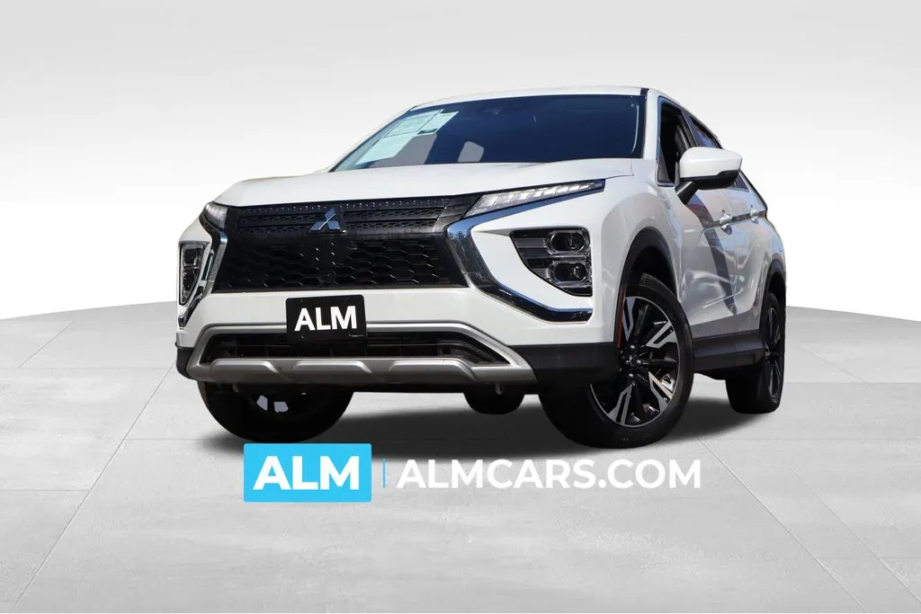 2024 Mitsubishi Eclipse Cross SE's photo