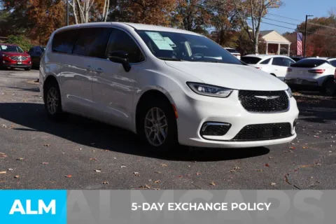 More photos of 2024 Chrysler Pacifica Touring L at ALM Roswell, GA