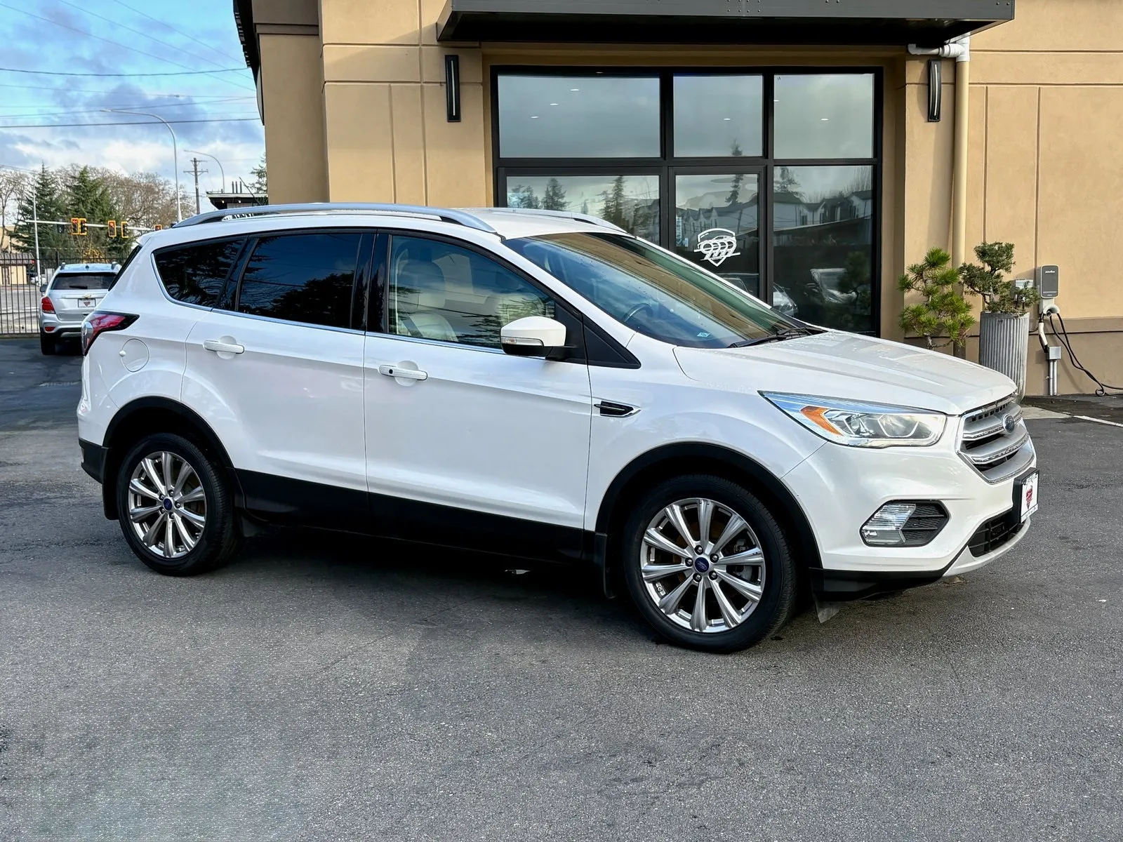 White 2017 Ford Escape Titanium for sale in Lakewood, WA