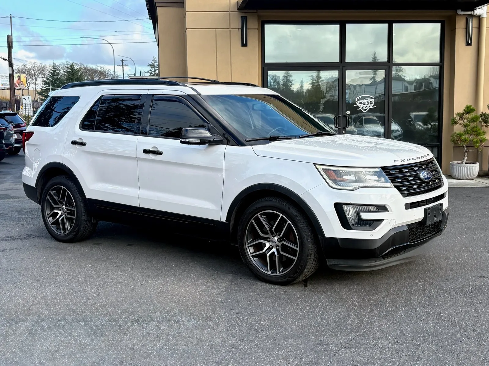 White 2016 Ford Explorer Sport for sale in Lakewood, WA