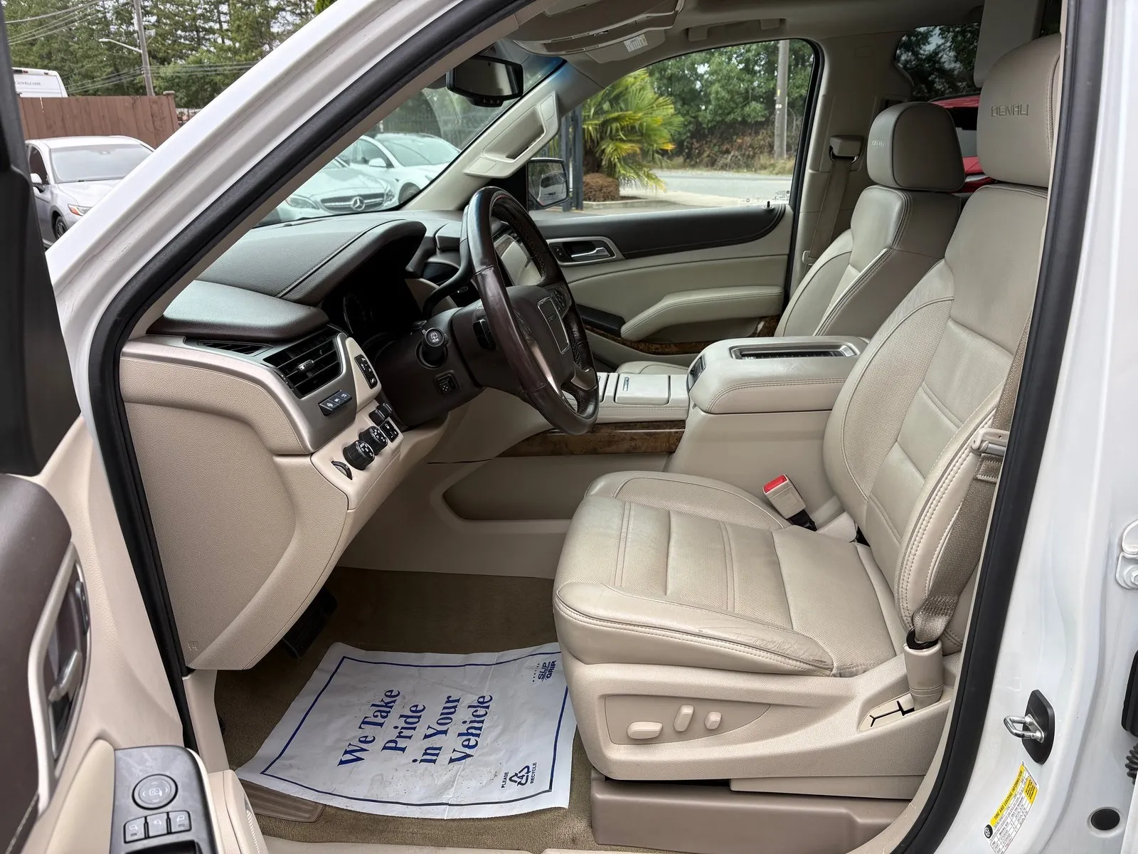 2016 Gmc Yukon Denali photo 4