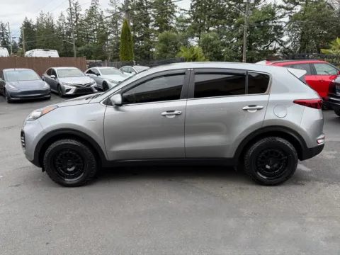 More photos of 2019 Kia Sportage LX at 9999 Auto Center, WA