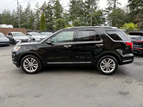 More photos of 2018 Ford Explorer Limited at 9999 Auto Center, WA