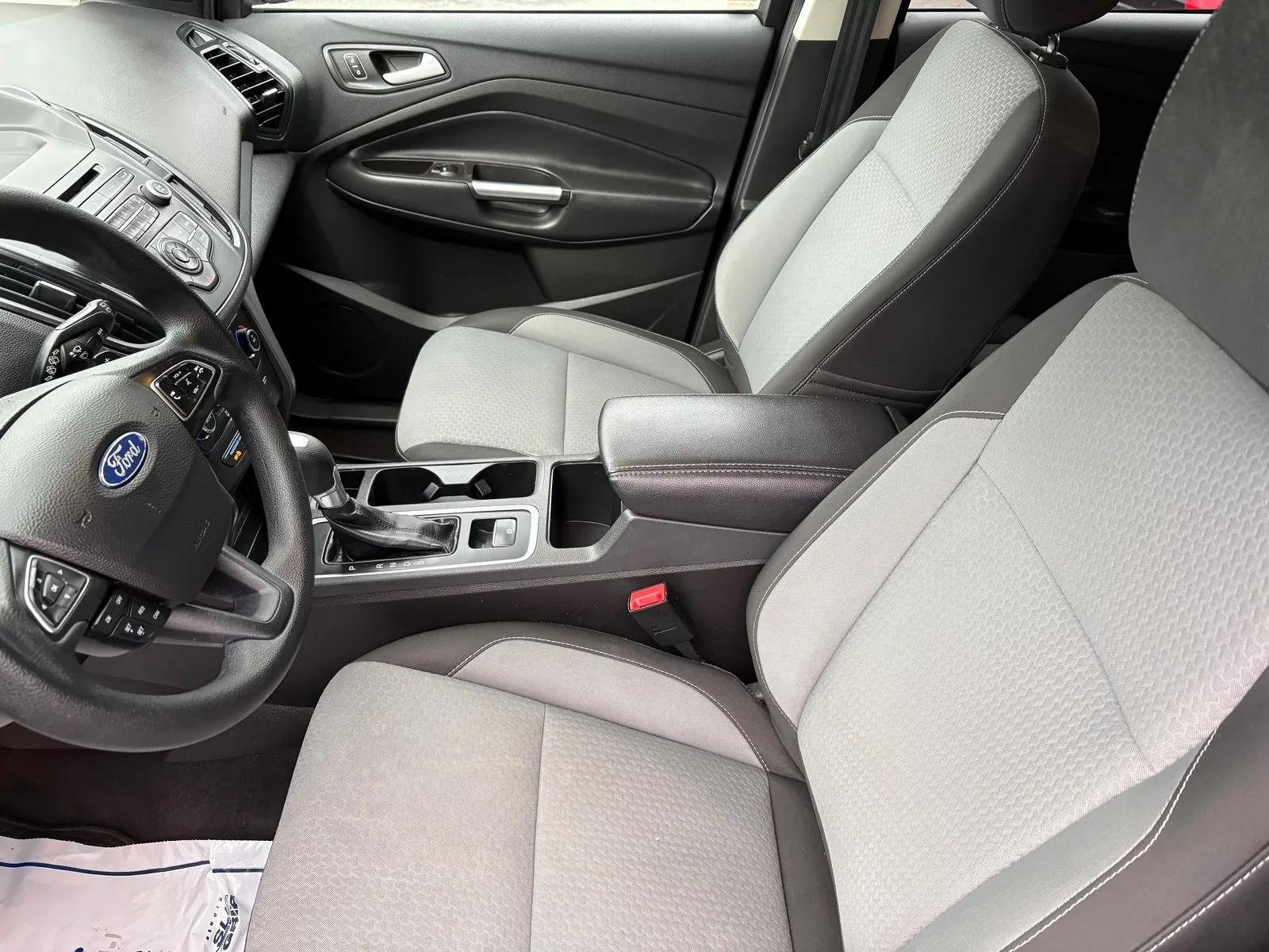 2017 Ford Escape SE photo 3