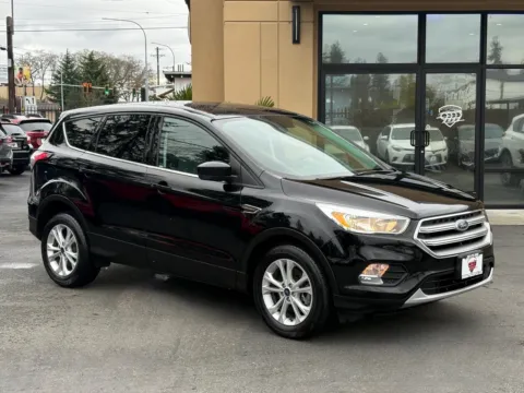 Photos of 2017 Ford Escape SE for sale in Lakewood, WA at 9999 Auto Center