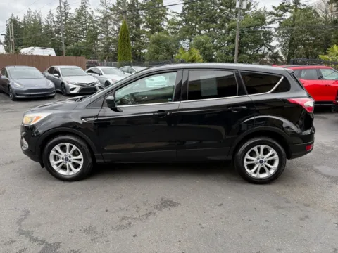 More photos of 2017 Ford Escape SE at 9999 Auto Center, WA